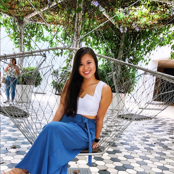 Meet your Posher, Angela - Picture 1 of 2